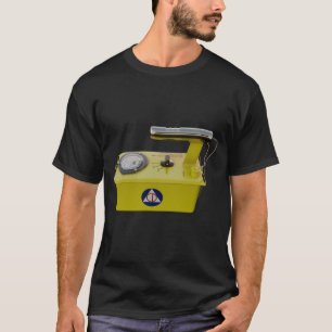 Die Iconic CD V-700 Geiger Counter T-Shirt
