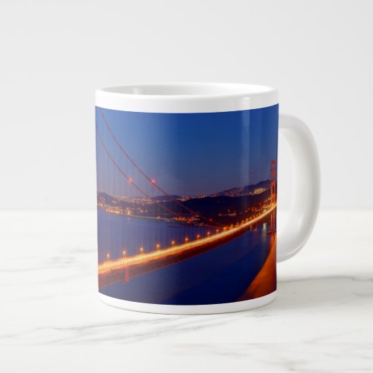 Die ikonenhafte Brücke mit San Francisco Jumbo-Tasse (Vorderseite Rechts)
