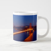 Die ikonenhafte Brücke mit San Francisco Jumbo-Tasse (Rechts)