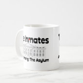Die Insassen lassen das Asyl laufen Kaffeetasse (Vorderseite Links)