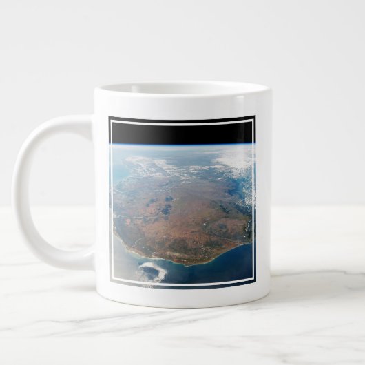 Die Insel Madagaskar. Jumbo-Tasse (Links)