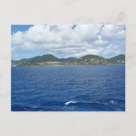 Die Insel Saint Martin während eines sonnigen Tage Postkarte