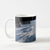 Die Internationale Raumstation über dem Atlantik Kaffeetasse (Links)