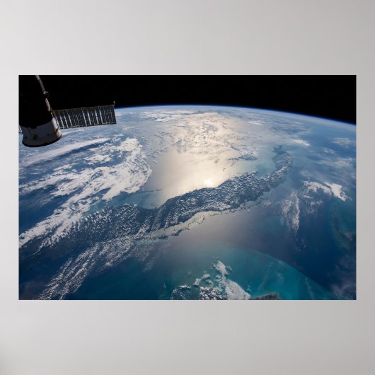 Die Internationale Raumstation über dem Atlantik Poster (Vorne)