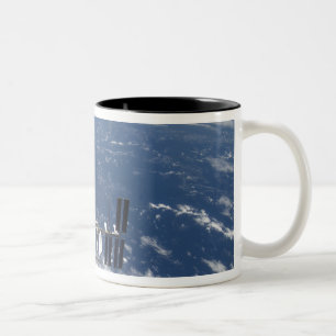 Die internationale Weltraumstation 14 Zweifarbige Tasse