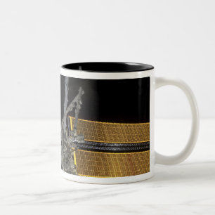 Die internationale Weltraumstation 2 Zweifarbige Tasse