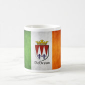 Die irische Flagge DeBryan Kaffeetasse (Mittel)