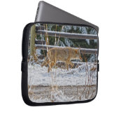 Die Jagd auf Coyote und das Winter-Schnee Laptopschutzhülle (Vorne Rechts)