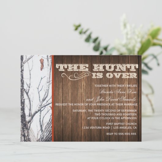 Die Jagd ist im Winter Camouflage Hochzeit Einladu Einladung (Stehend Vorderseite)
