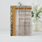Die Jagd ist über Camouflage-Brautparty-Einladung Einladung (Stehend Vorderseite)