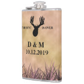 Die Jagd ist über ein Geschenk für die gewöhnliche Flachmann (Links)