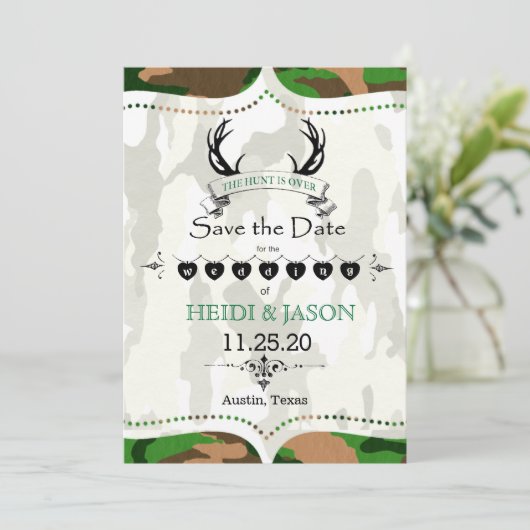 "Die Jagd ist vorbei" Foto der rustikalen Camoufla Save The Date (Stehend Vorderseite)
