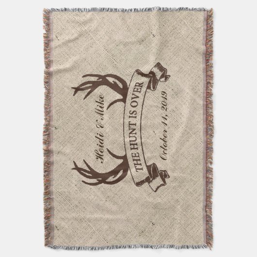 "Die Jagd ist vorbei" rustikales Hochzeitsgeschenk Decke (Vorderseite Vertikal)