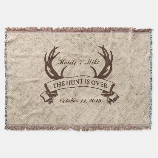 "Die Jagd ist vorbei" rustikales Hochzeitsgeschenk Decke (Vorderseite)