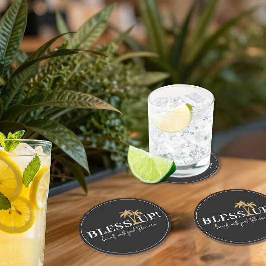 Die jamaikanischen Trinkküsten segnen Runder Pappuntersetzer