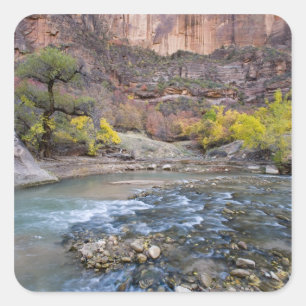 Die Jungfrau im Herbst im Zion-Nationalpark Quadratischer Aufkleber