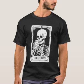 Die Kaffee-Tarotkarte Skelett Halloween Kaffee T-Shirt