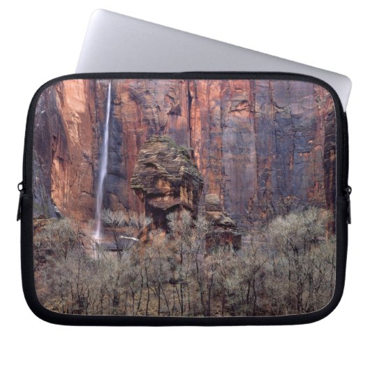 Die Kanzel und ephemere Wasserfall Laptopschutzhülle (Vorderseite)
