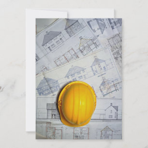 Die Kappe und Pläne des Architekten