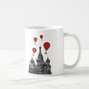 Die Kathedrale St.-Basilikums und glühende Kaffeetasse