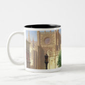 Die Kathedrale von Sevilla Zweifarbige Tasse (Links)