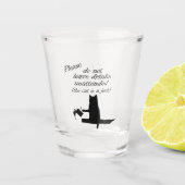 Die Katze ist ein Jerk Schnapsglas (Vorderseite)