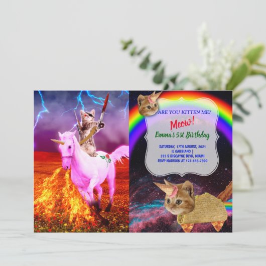 Die Katze mit einem Schwert fährt auf dem echten E Einladung (Stehend Vorderseite)