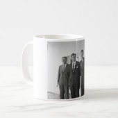 Die Kennedy-Brüder -- John, Robert und Ted Kaffeetasse (Vorderseite Links)