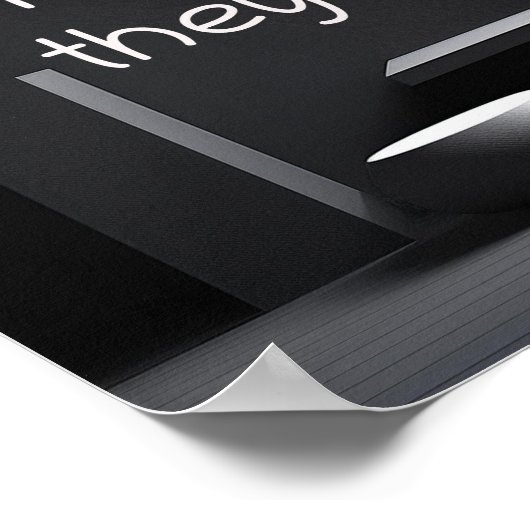 Die Ketten, die sie umkehren - Voltaire-Zitat Poster (Ecke)