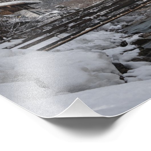 Die Kirche im Schnee mit den Alpen im Winter Fotodruck (Ecke)