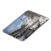 Die Kirche im Schnee mit den Alpen im Winter Magnet (Linke Seite)
