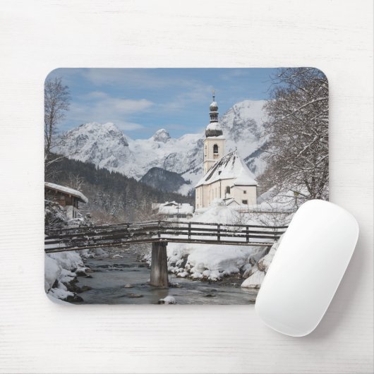 Die Kirche im Schnee mit den Alpen im Winter Mousepad (Mit Mouse)