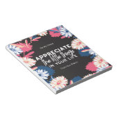 Die kleinen Zitate sind zu schätzen Notizblock (angewinkelt)