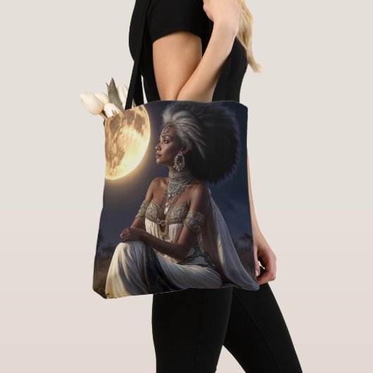 Die kluge Frau Tasche (Von Nahem)
