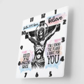 Die komplizierte Darstellung Jesu auf dem Kreuz Quadratische Wanduhr (Winkel)