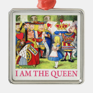 Die Königin der Herzen erklärt Alice, "ich bin d Silbernes Ornament