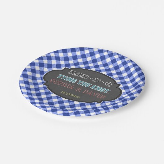 Die Kopplung der GRILLEN Gingham an die Verlobung Pappteller (Schrägansicht)