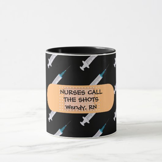 Die Krankenschwestern rufen die Spritze mit Pflast Tasse (Zentrum)