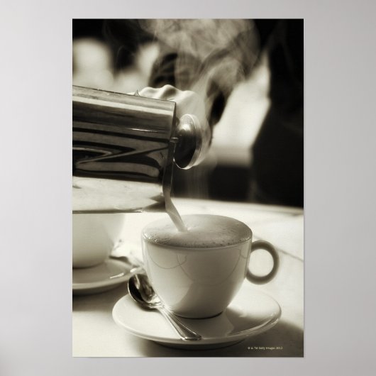 Die Kunst der Kaffeezubereitung / das Hinzufügen g Poster (Vorne)