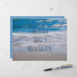 Die Küste des blauen weißen tropischen Ozeans