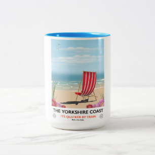 Die Küste von Yorkshire Vintage-Strandplakat Zweifarbige Tasse