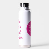 Die Lage des Hotels ist sehr gut. Trinkflasche (Links)