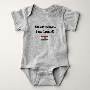 Die Lagerschwelle des ungarischen Babys Baby Strampler