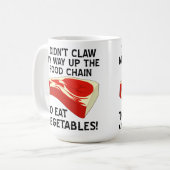 Die Lebensmittelkette in den Händen halten Kaffeetasse (Vorderseite Links)