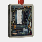 Die Leinwand der Computerausrüstung Ornament Aus Metall (Rechts)