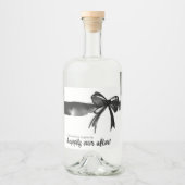 Die Liebe der einfachen trendy Modern Bow Wedding Alkoholflaschenetikett (Vorderseite)