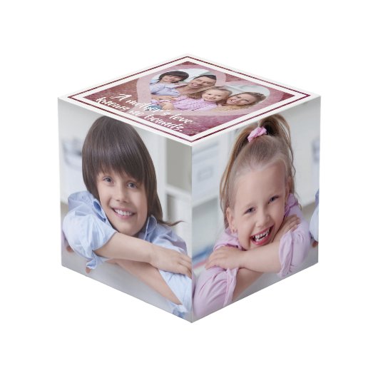 Die Liebe einer Mutter... Herzrahmen (fünf Fotos) Würfel (Vorderseite Schrägansicht)