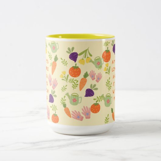 Die Liebe einer Mutter ist wie ein Garten Zweifarbige Tasse (Mittel)