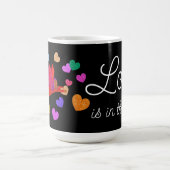Die Liebe liegt im Valentinawald Kaffeetasse (Mittel)