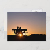 Die Liebe schien ein paar Sitzplätze auf einer Ban Postkarte (Vorne/Hinten)